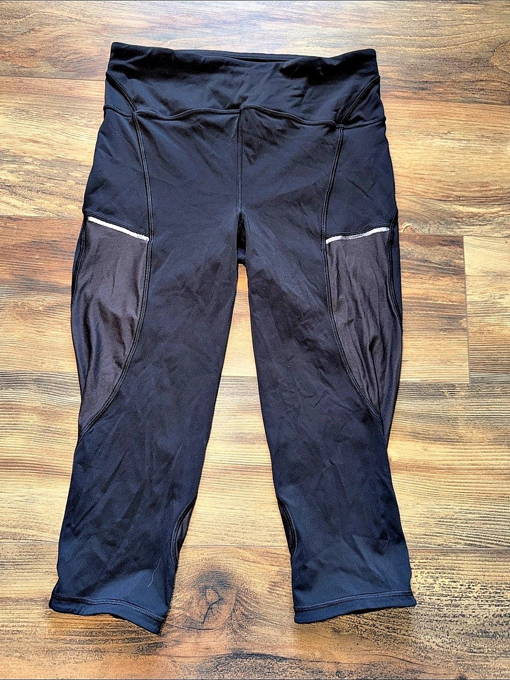 lululemon Speed Up Crop *Mesh 21" Black Leggings Waist 8
